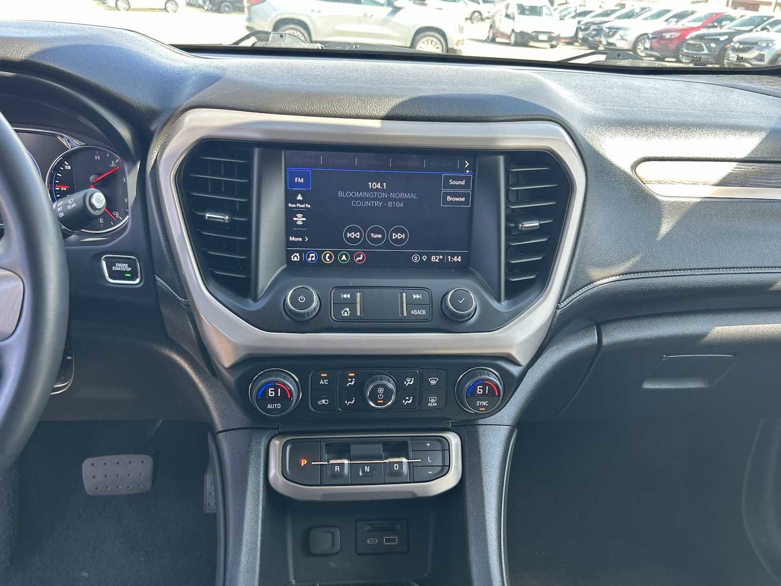 Used 2023 GMC Acadia Denali image 11