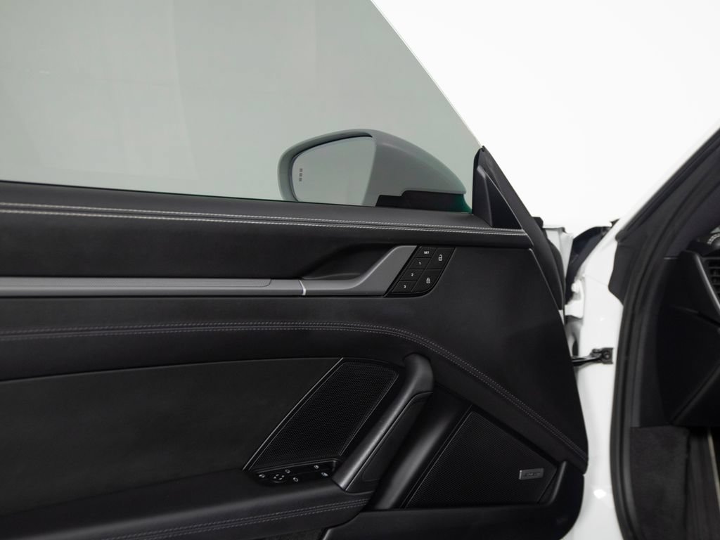 Certified 2022 Porsche 911 Carrera 4 AWD/4WD image 19