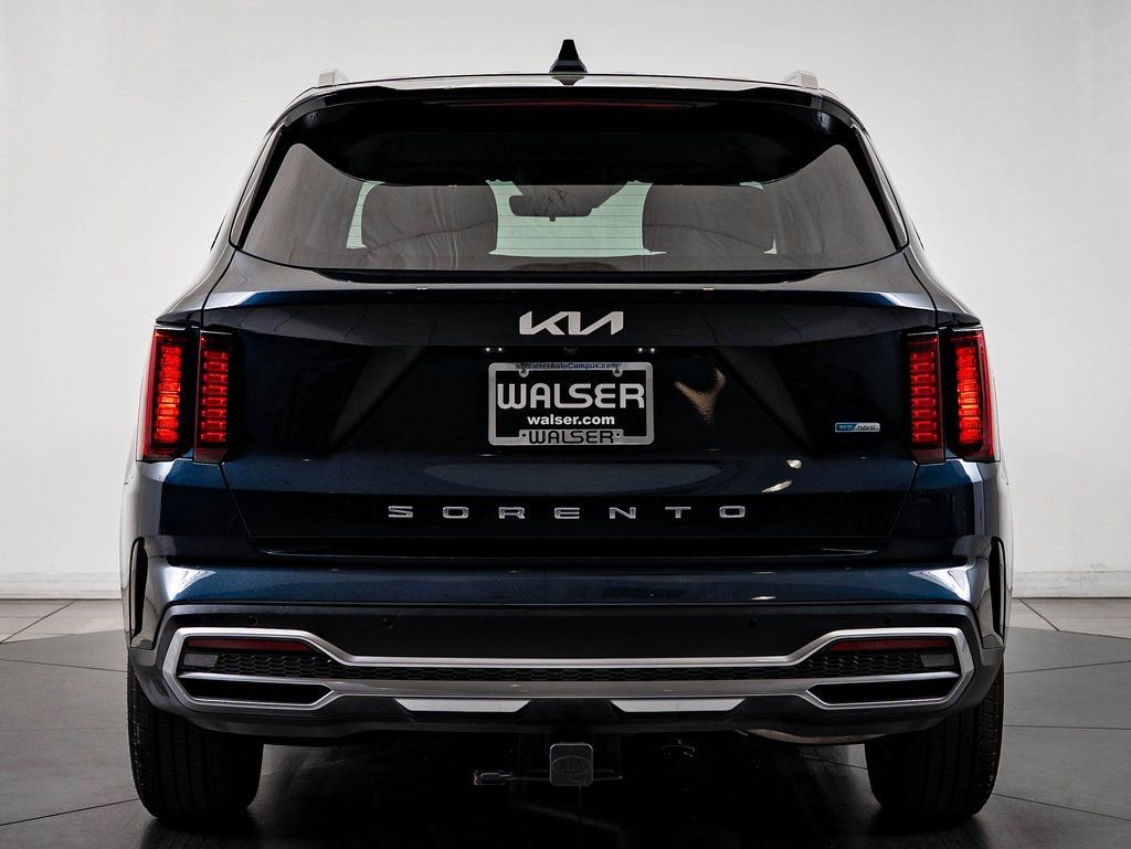 Used 2022 Kia Sorento S image 9