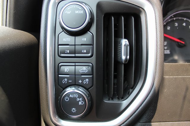 Used 2020 Chevrolet Silverado 1500 RST w/ All-Star Edition image 17