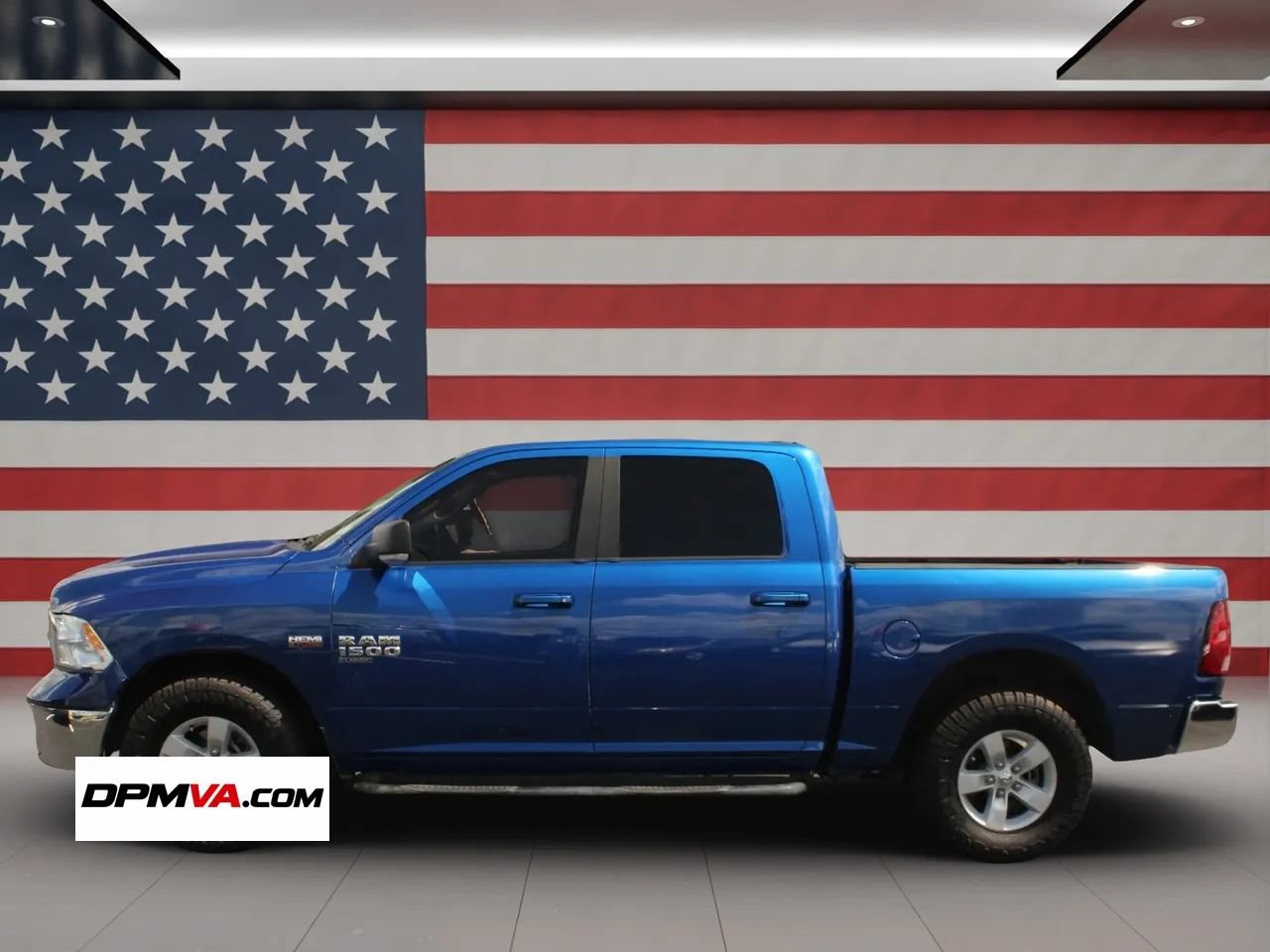 Used 2019 RAM 1500 Classic SLT w/ Luxury Group AWD/4WD image 6