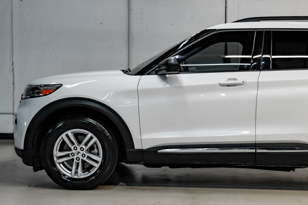 Used 2023 Ford Explorer XLT RWD image 12