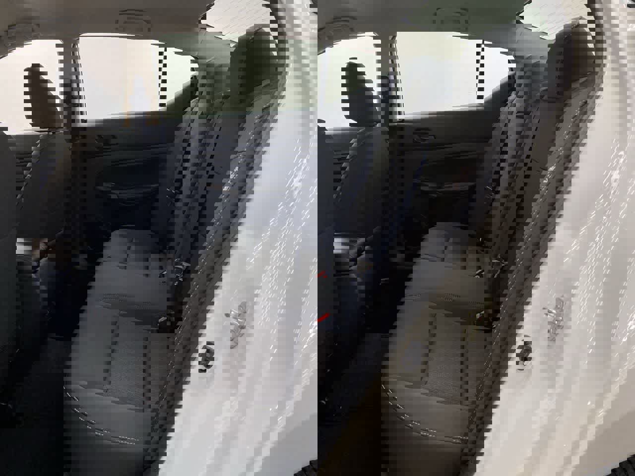 Used 2025 Nissan Altima 2.5 SV image 17