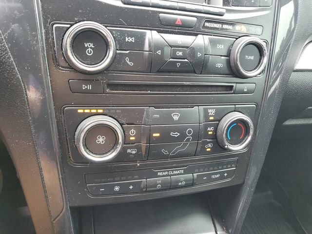 Used 2017 Ford Explorer XLT AWD/4WD image 25