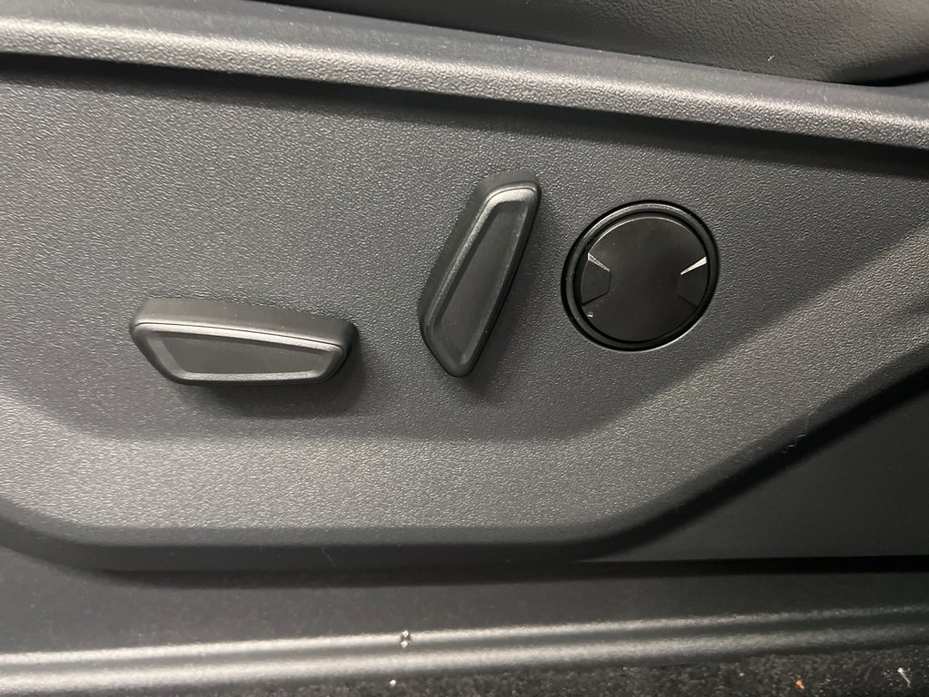 New 2025 Ford Expedition Active image 29