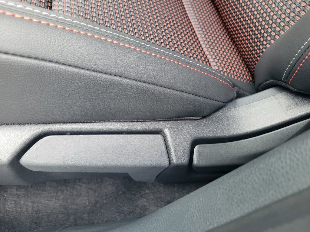 New 2026 Nissan Kicks SR w/ Cold Weather Package image 16