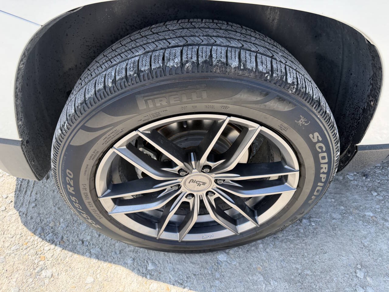 Used 2017 GMC Acadia Limited SLT AWD/4WD image 11