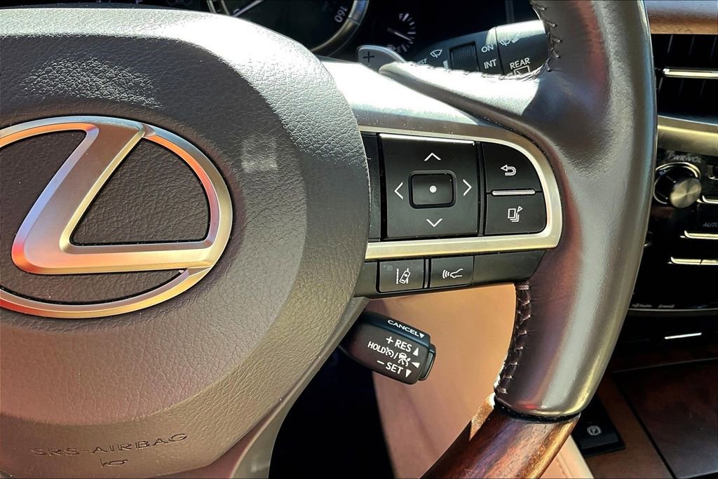 Used 2018 Lexus LX 570 4WD image 26