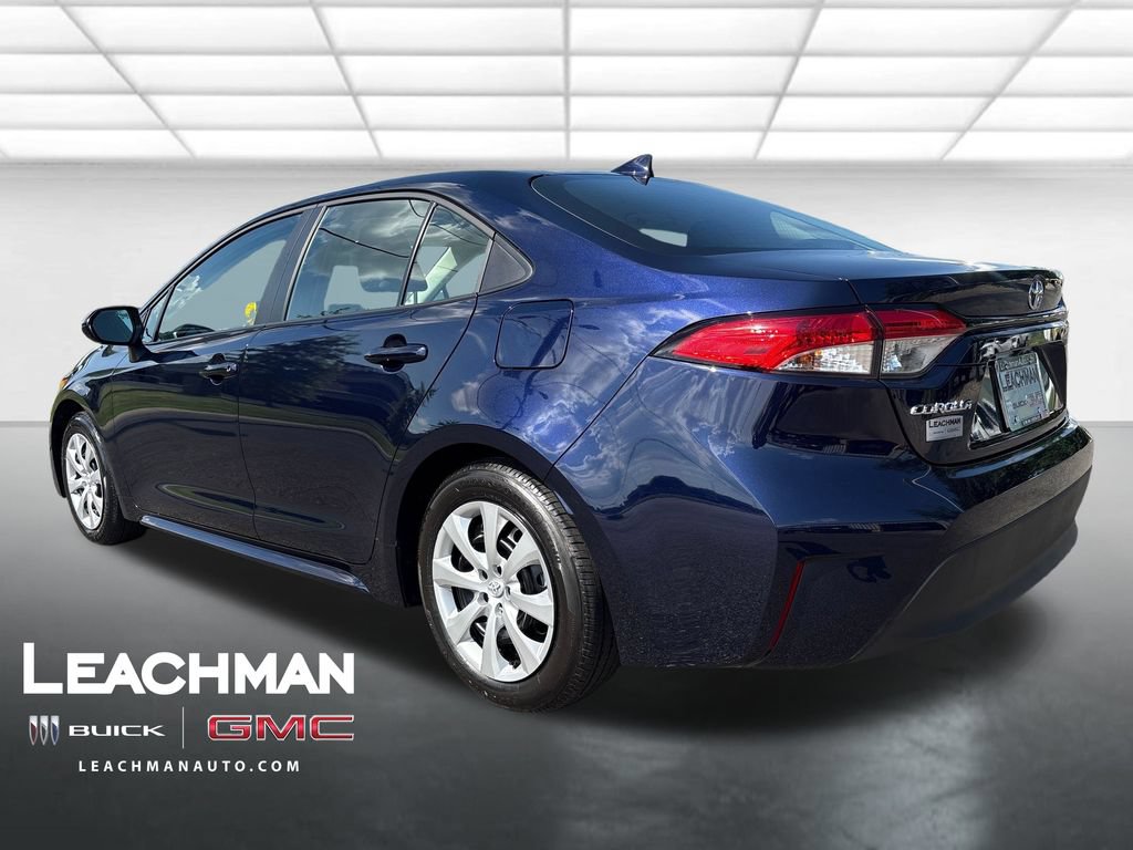 Used 2025 Toyota Corolla LE FWD image 6