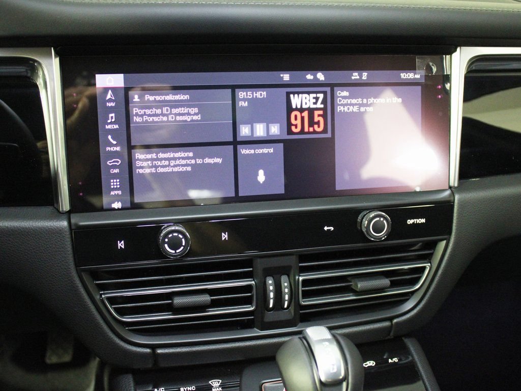 Certified 2026 Porsche Macan AWD/4WD image 26