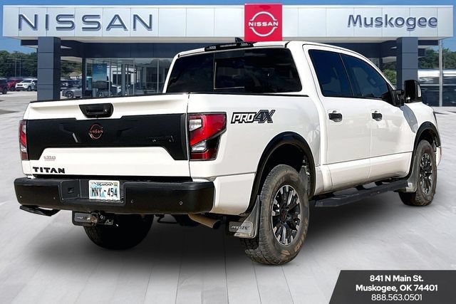 Used 2023 Nissan Titan PRO-4X w/ Pro-4x Convenience Package AWD/4WD image 5