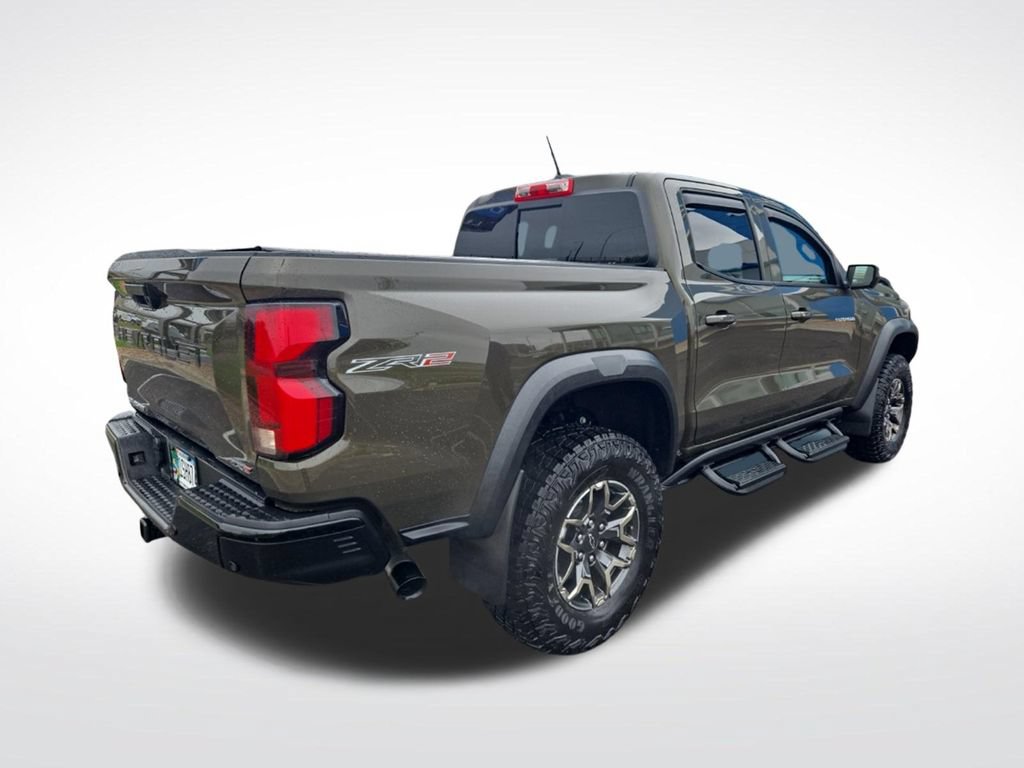 Used 2024 Chevrolet Colorado ZR2 w/ ZR2 Convenience Package III AWD/4WD image 3