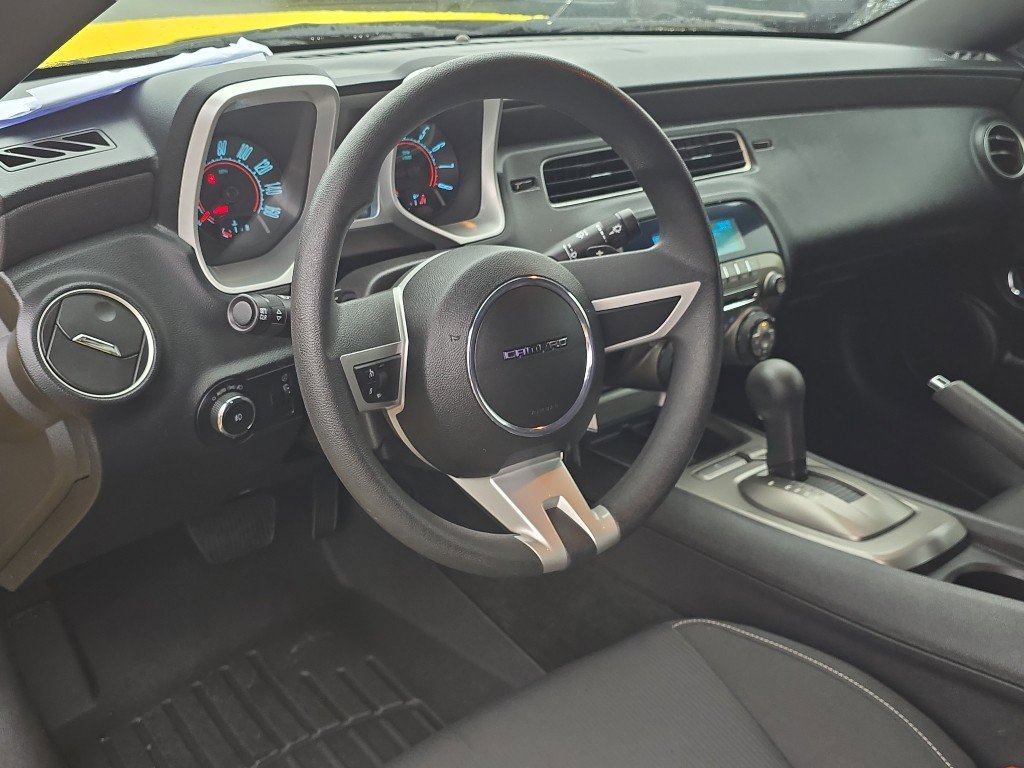Used 2011 Chevrolet Camaro LT image 12