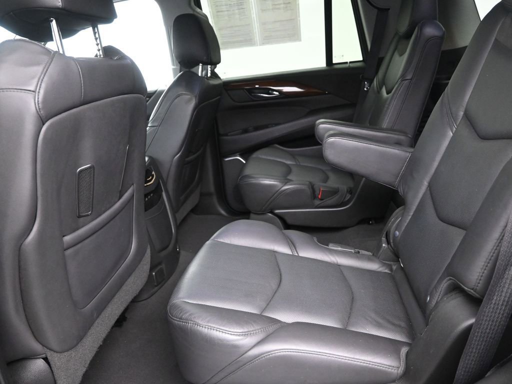 Used 2019 Cadillac Escalade Luxury RWD image 14