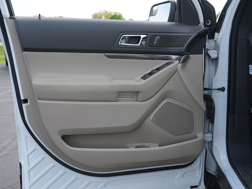 Used 2015 Ford Explorer 4WD image 14