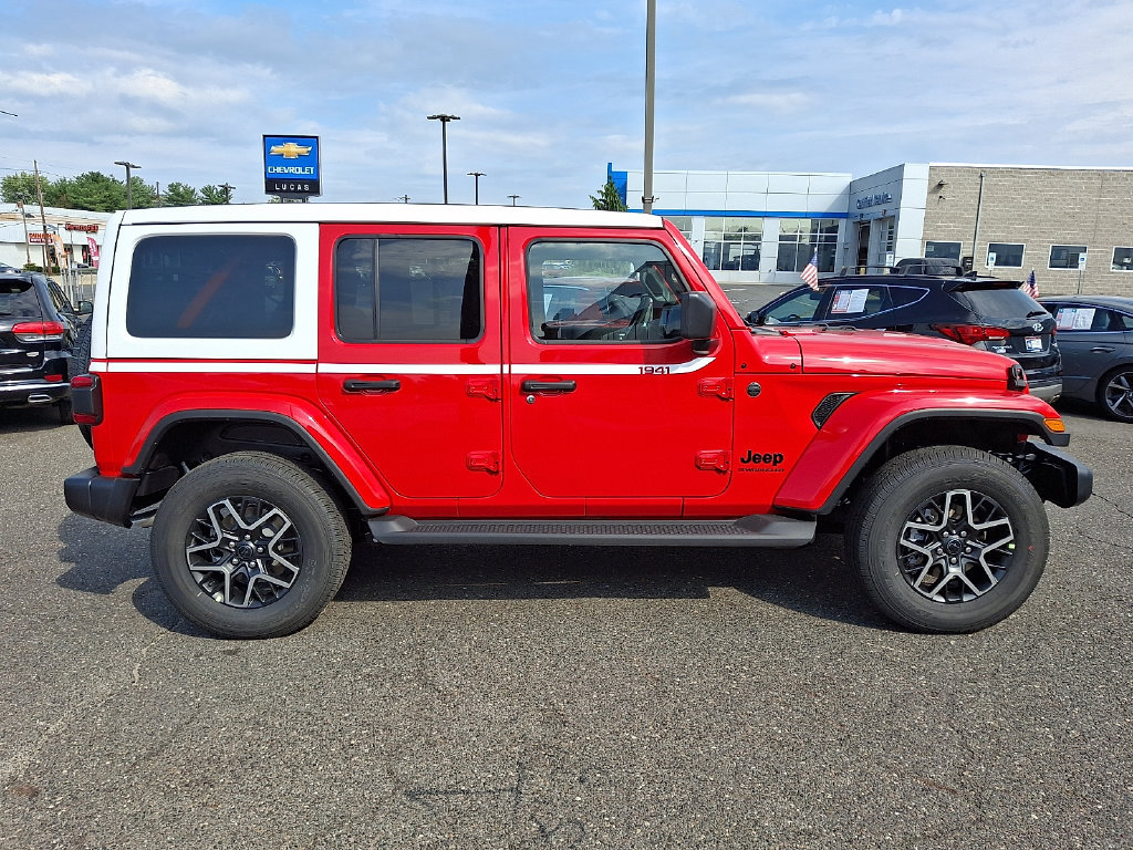 New 2027 Jeep Wrangler Unlimited Sahara AWD/4WD image 9