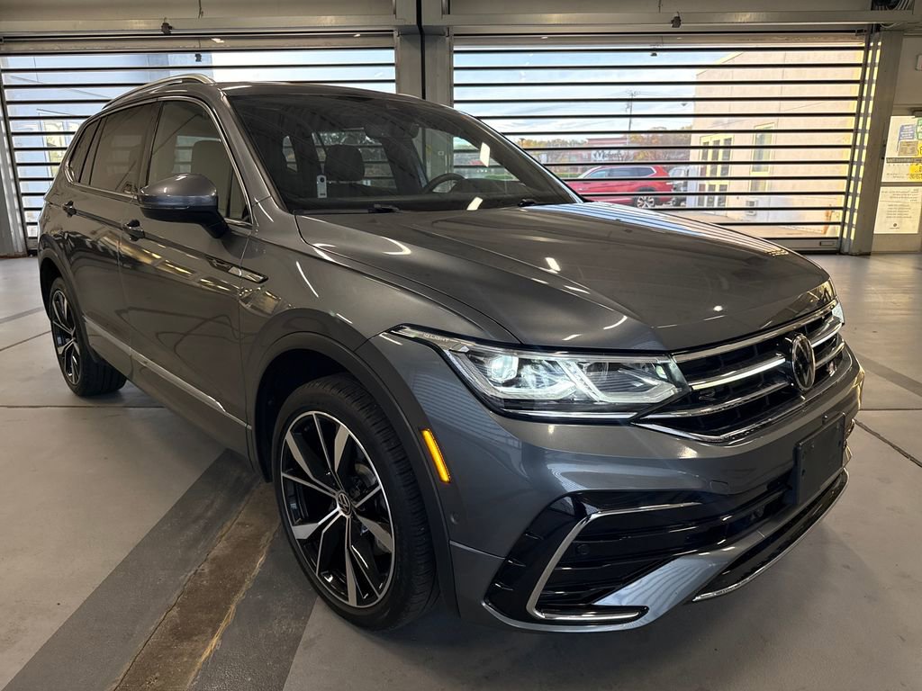 Used 2023 Volkswagen Tiguan SEL R-Line AWD/4WD image 1