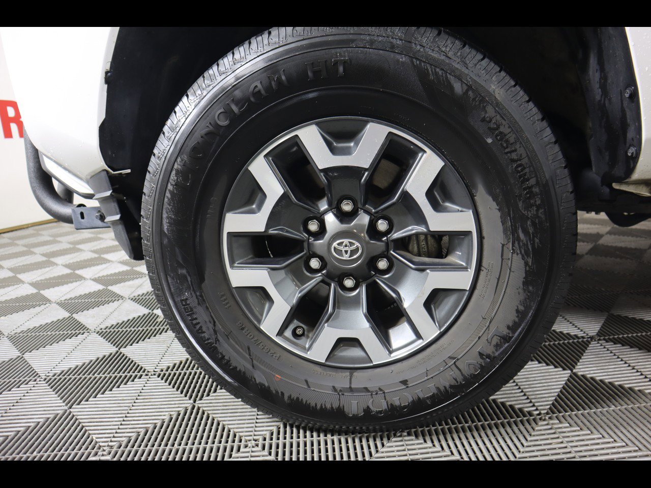 Used 2023 Toyota Tacoma SR AWD/4WD image 23