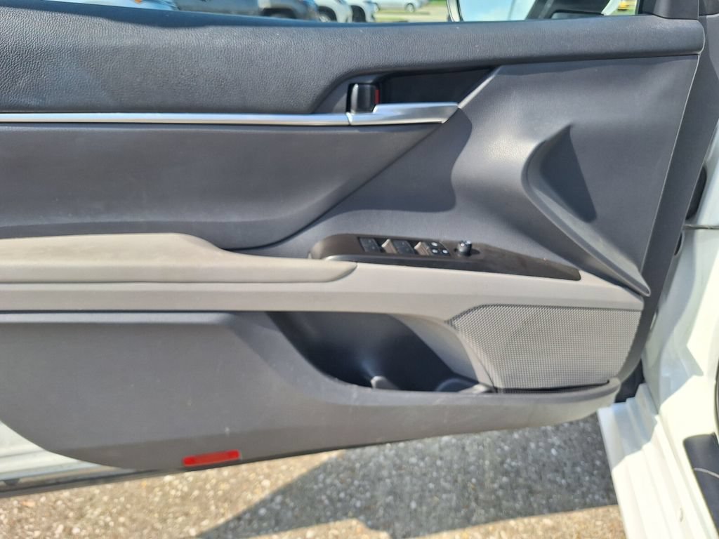 Used 2024 Toyota Camry LE FWD image 29