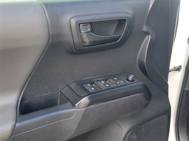 Used 2022 Toyota Tacoma SR w/ SR Convenience Package image 11