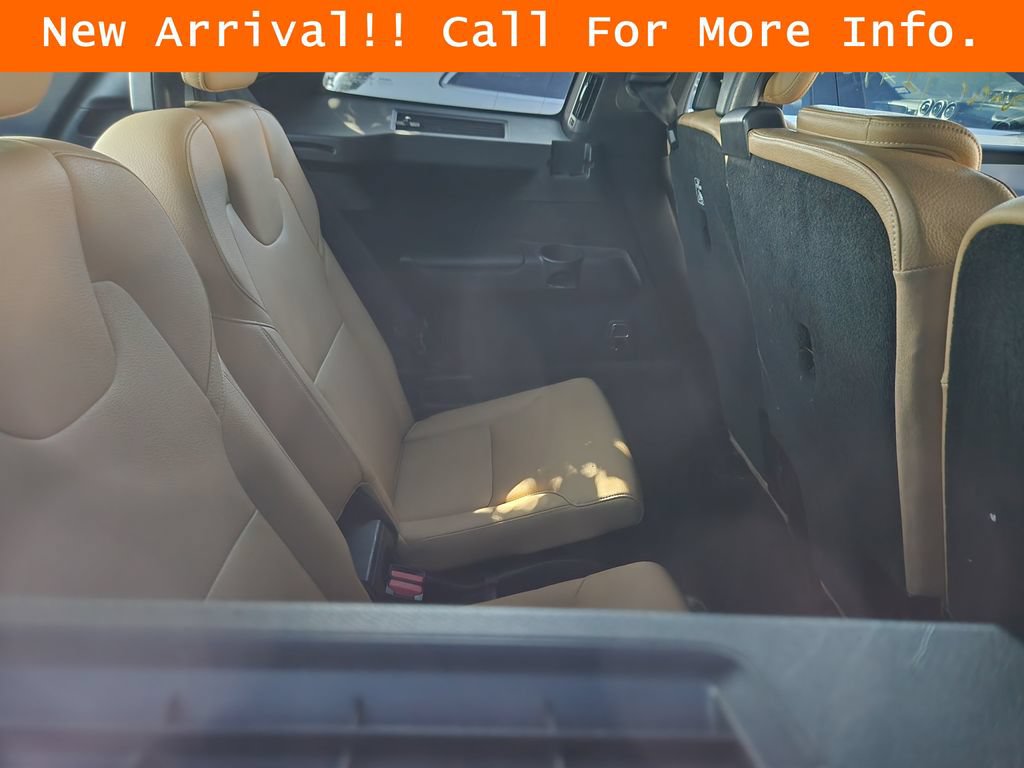 Used 2017 Volvo XC90 T6 Momentum w/ Vision Package AWD/4WD image 9