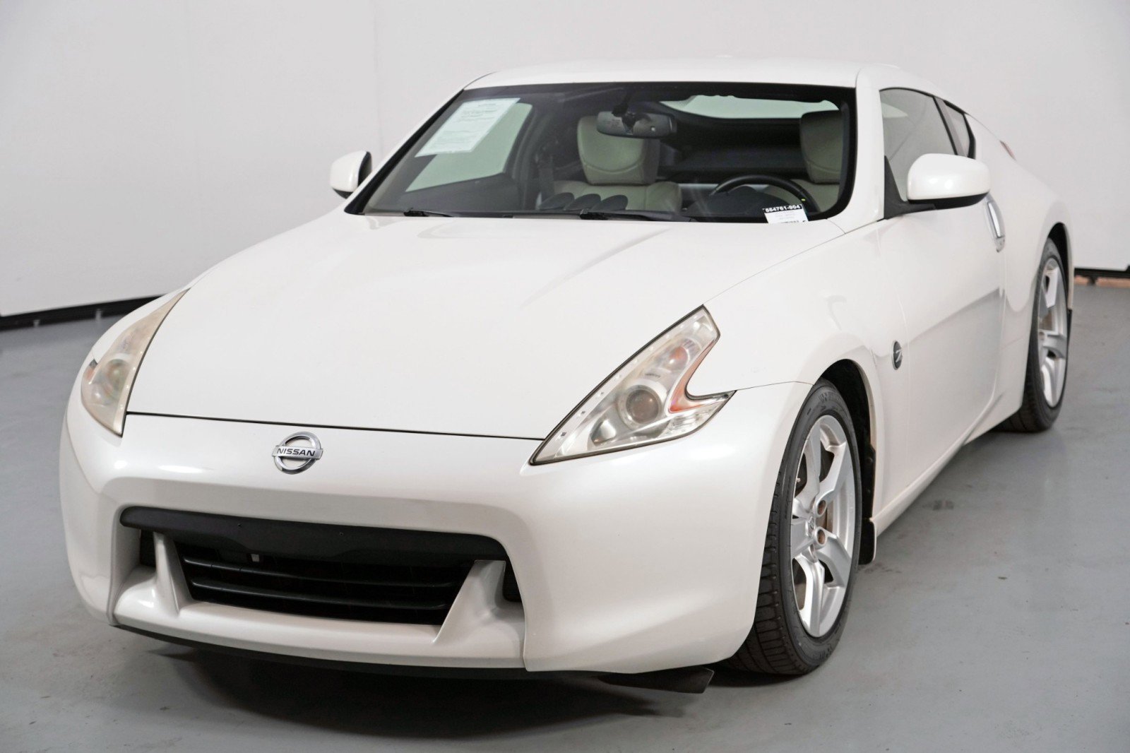 Used 2011 Nissan 370Z Touring image 37