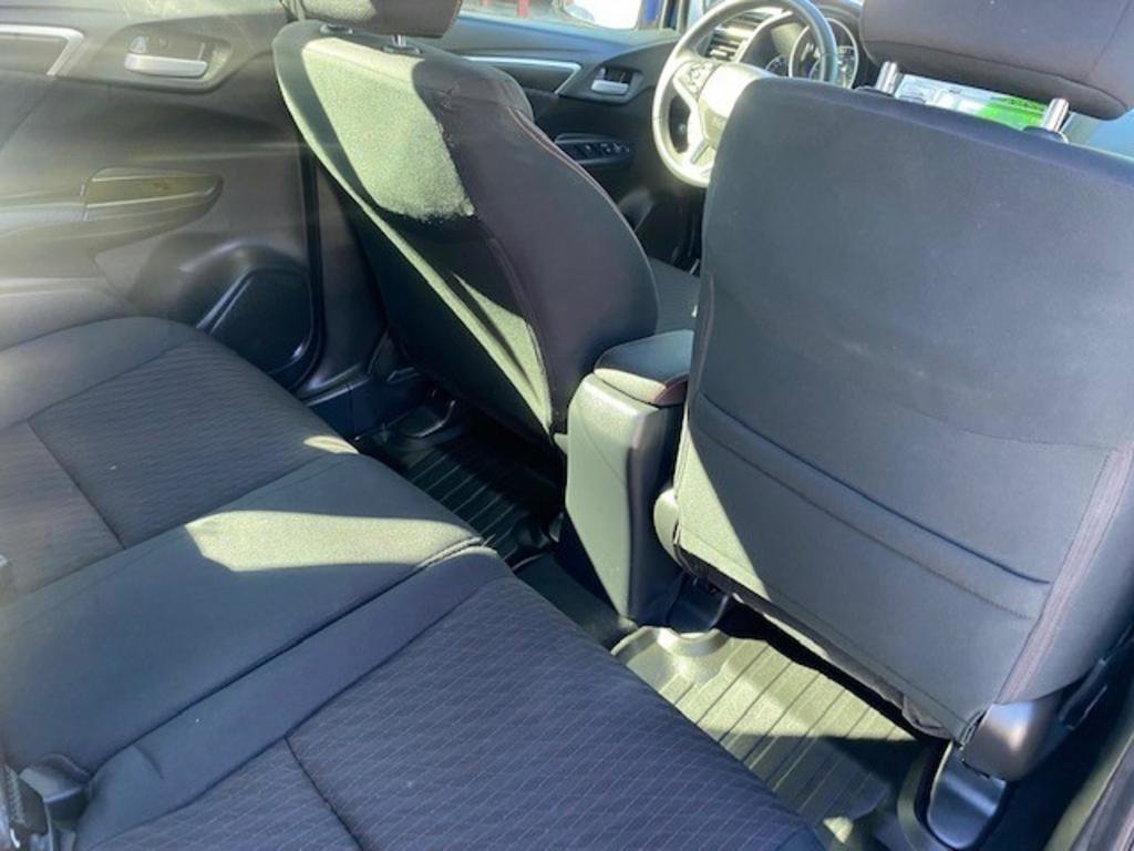 Used 2019 Honda Fit Sport image 11