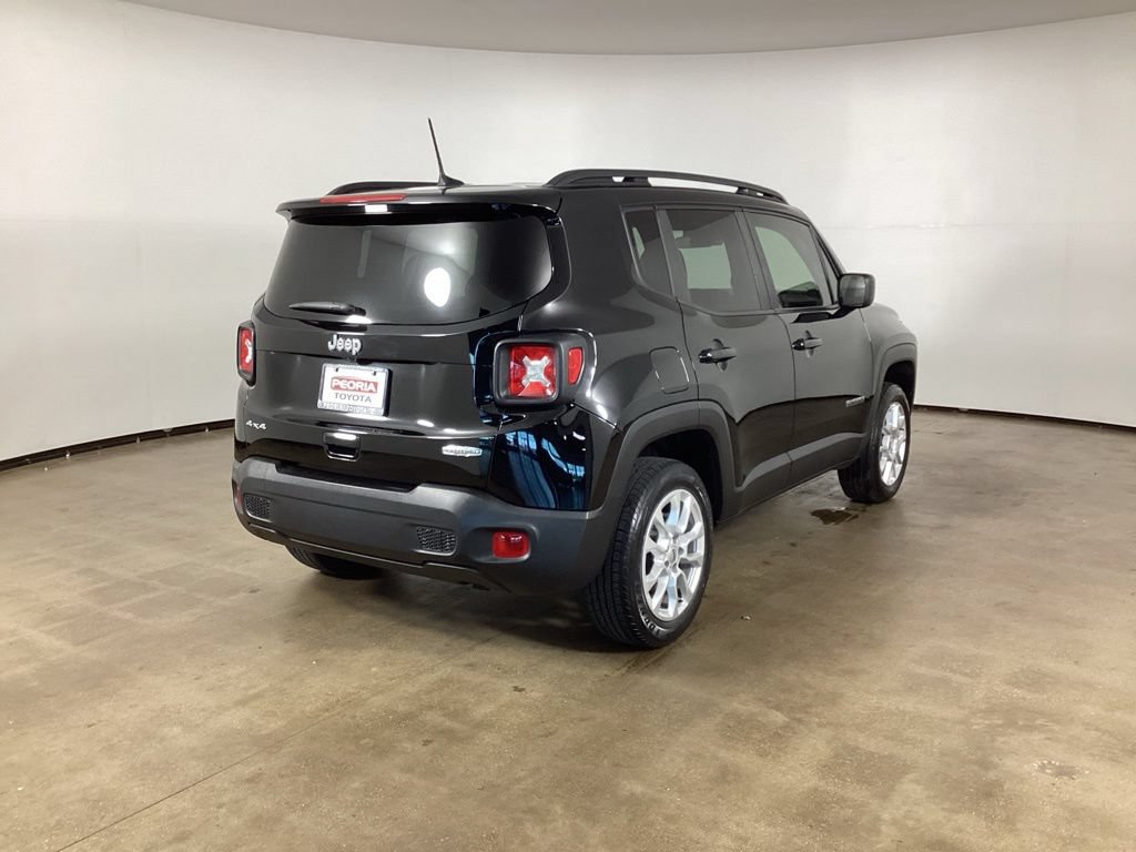 Used 2022 Jeep Renegade Latitude AWD/4WD image 6
