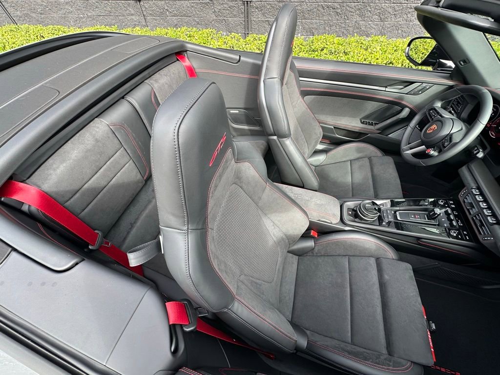 Certified 2026 Porsche 911 Carrera 4 GTS AWD/4WD image 42