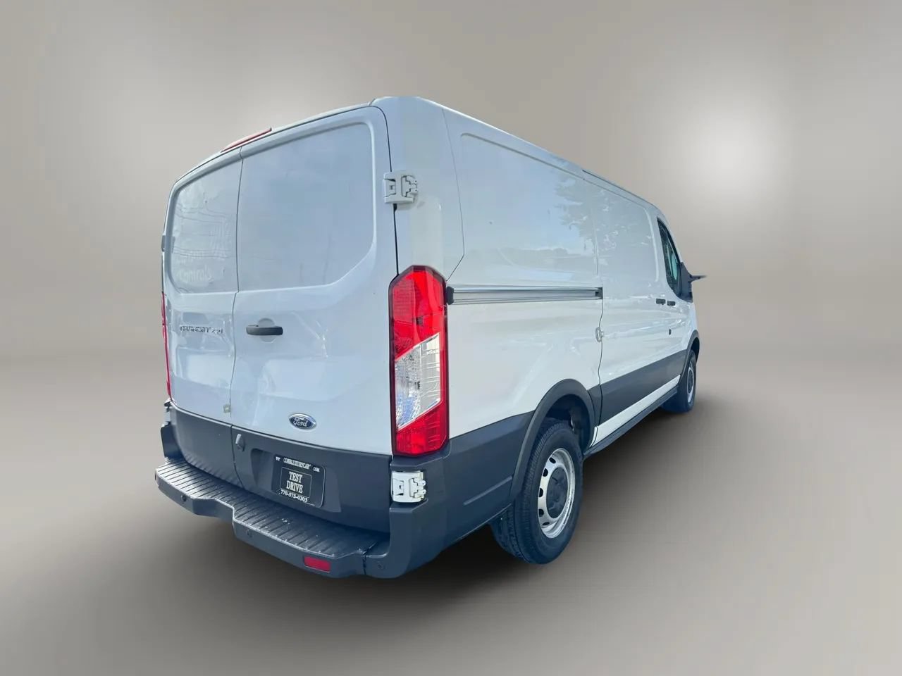 Used 2016 Ford Transit 250 130 Low Roof RWD image 8