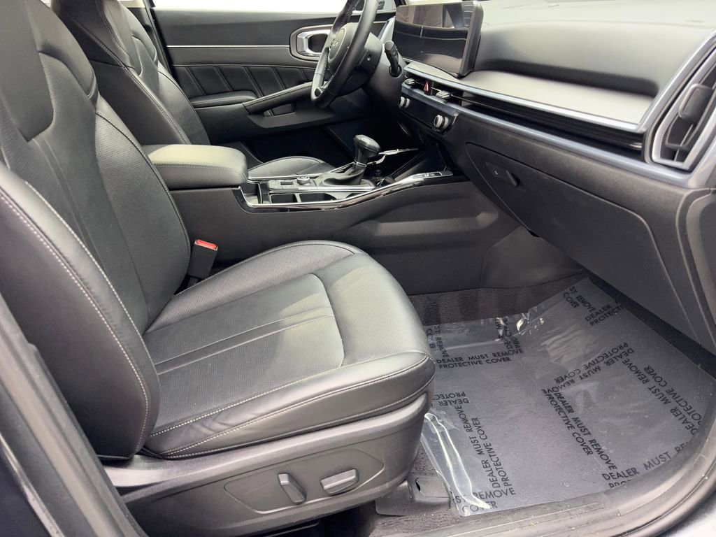 Used 2024 Kia Sorento SX image 48