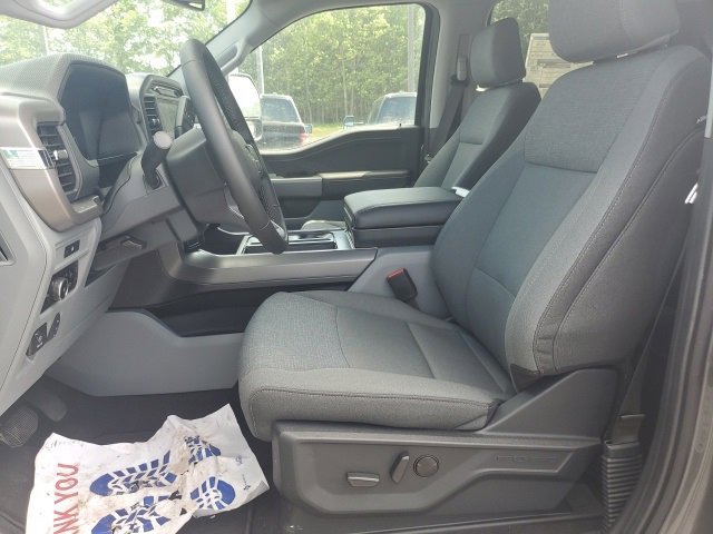 New 2025 Ford F150 XLT w/ Equipment Group 303A High image 23