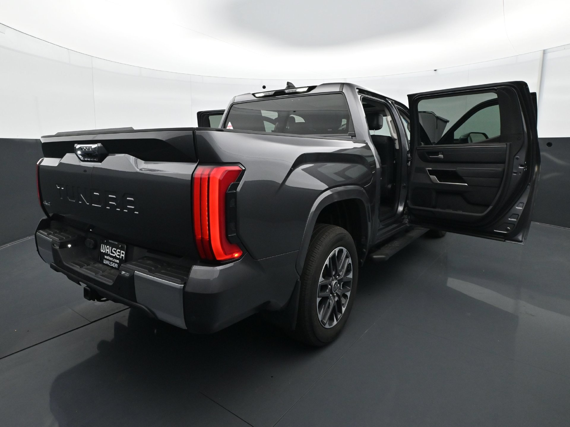Used 2022 Toyota Tundra Limited AWD/4WD image 31