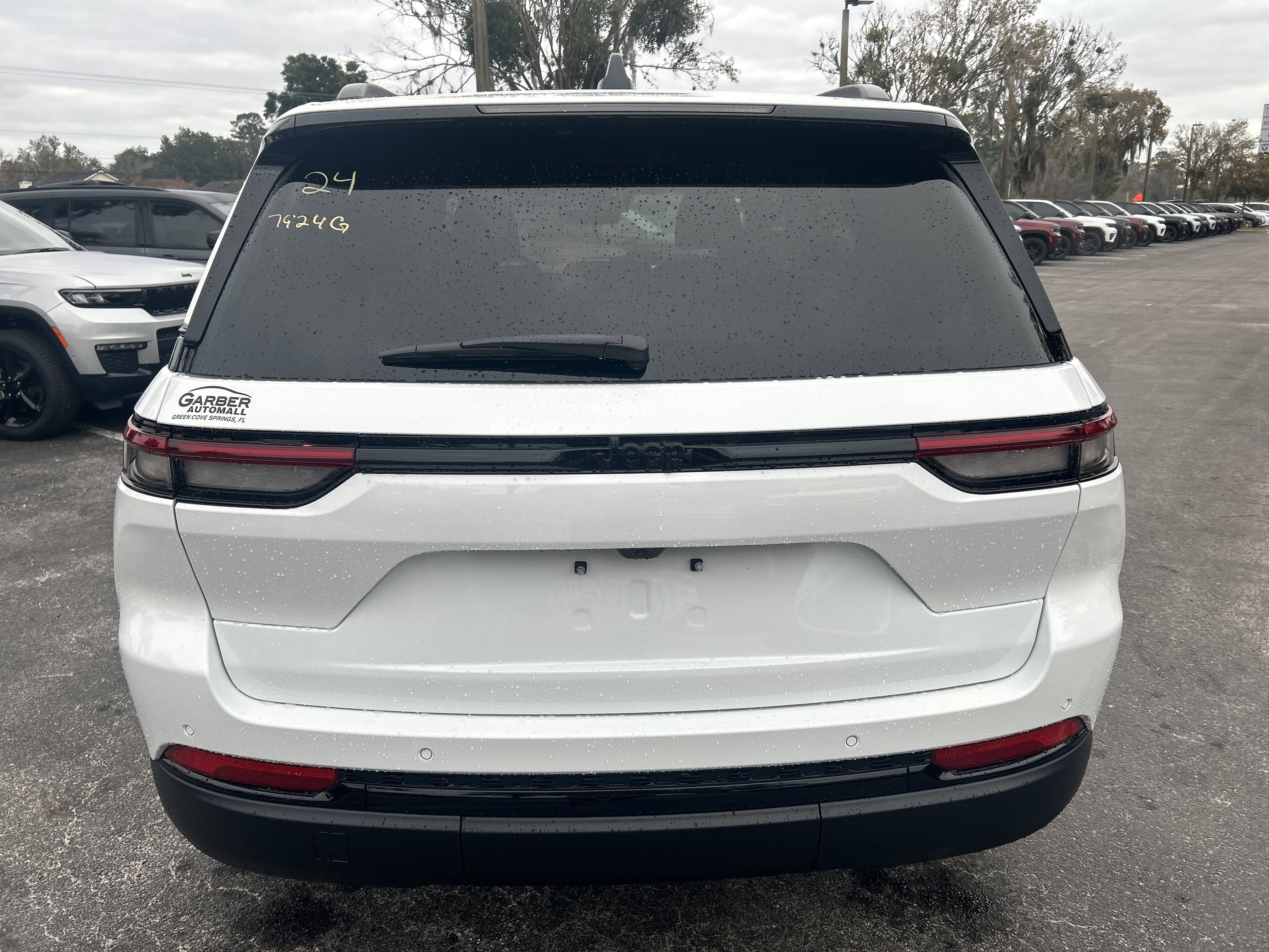 New 2025 Jeep Grand Cherokee Altitude image 6