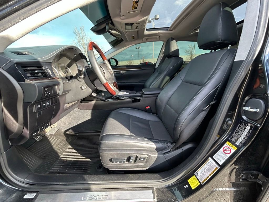 Used 2017 Lexus ES 350 w/ Navigation System Package image 13