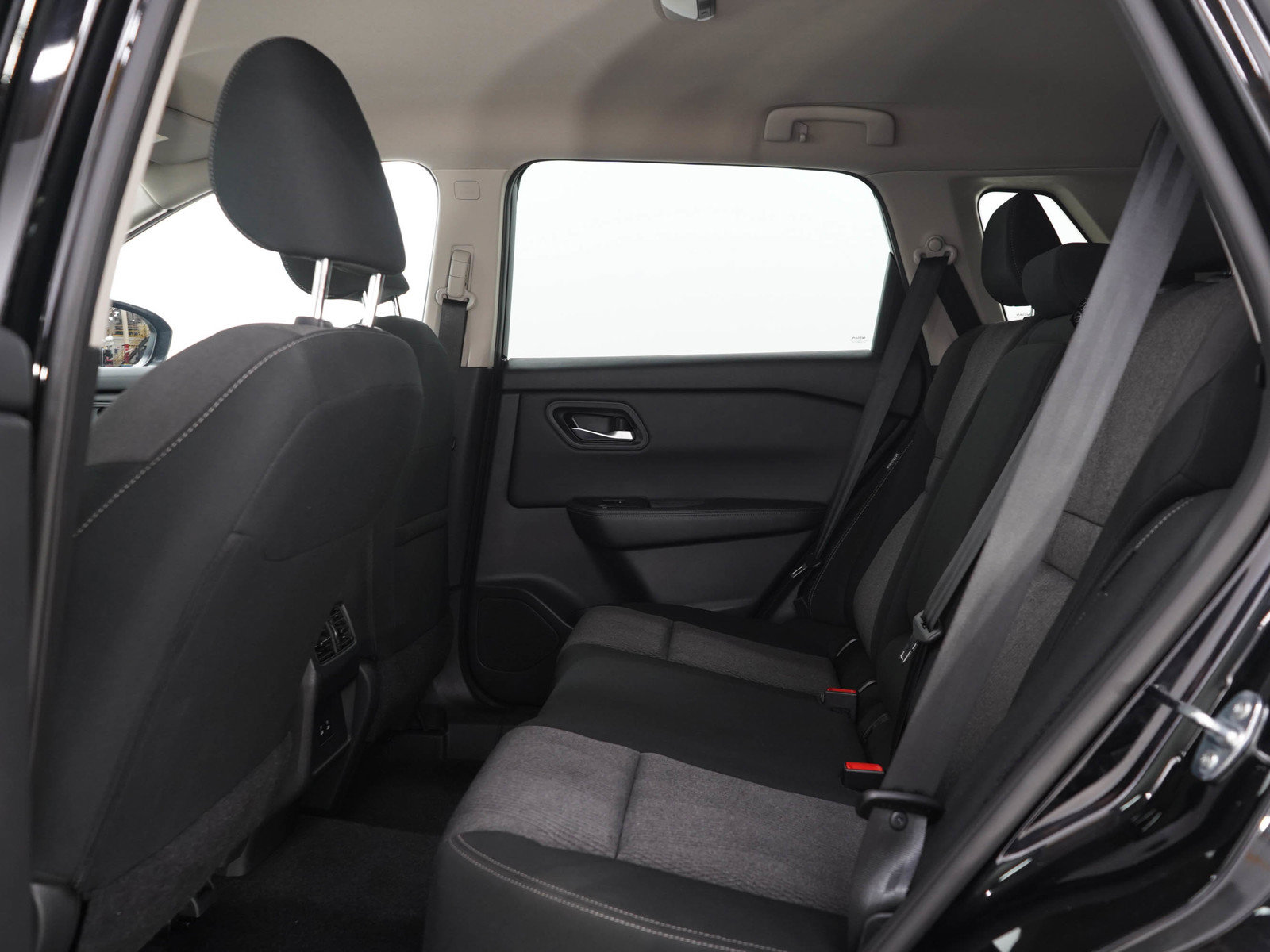 Used 2024 Nissan Rogue SV AWD/4WD image 15