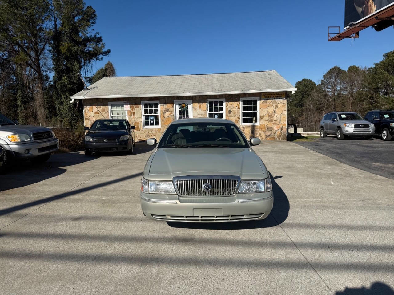 Used 2004 Mercury Grand Marquis LS image 2