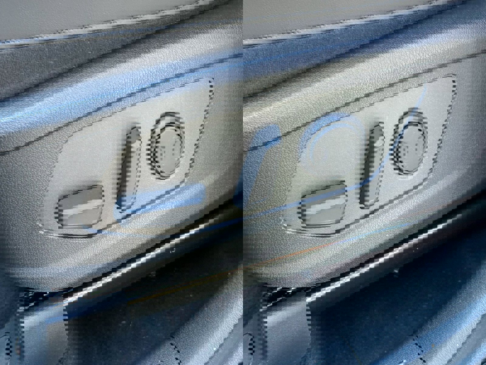 New 2025 Kia Sorento SX image 7