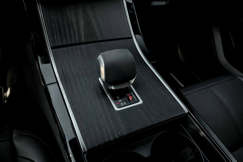 New 2026 Land Rover Range Rover Velar Dynamic SE image 15