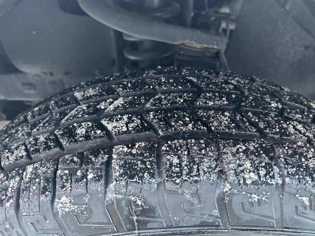 Used 2018 Toyota Tacoma SR image 10