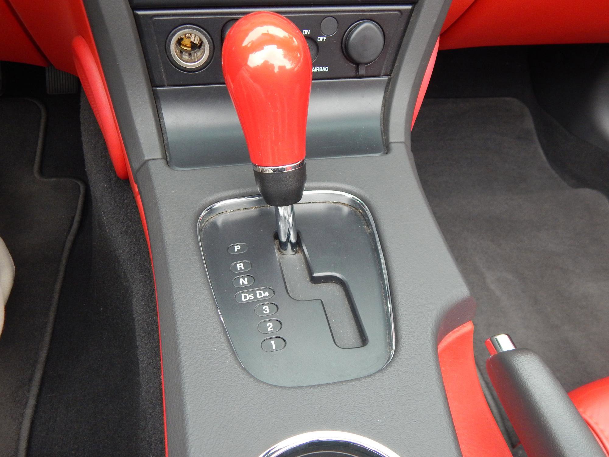 Used 2002 Ford Thunderbird image 31