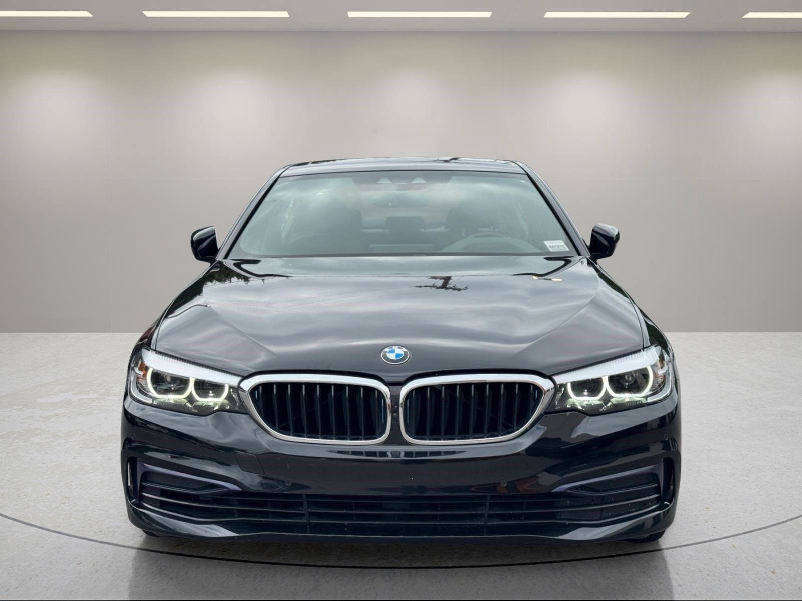 Used 2019 BMW 530e w/ Premium Package RWD image 8