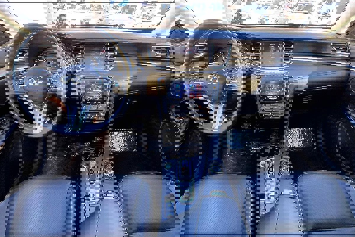 Used 2024 INFINITI QX50 Luxe image 11