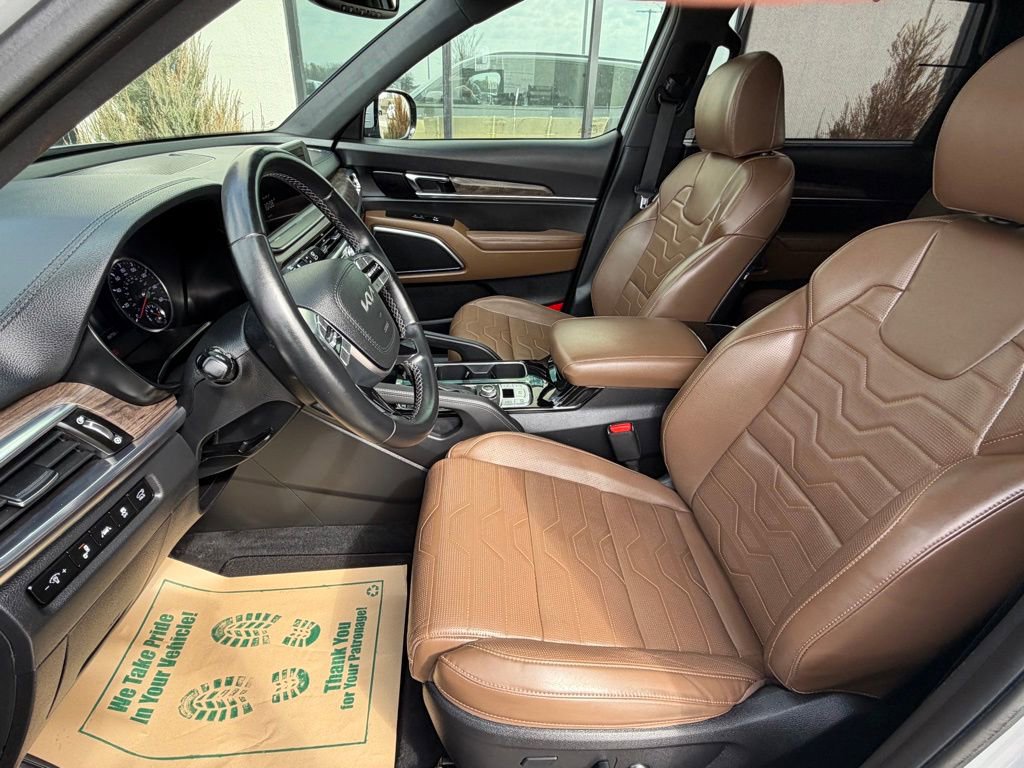 Used 2022 Kia Telluride SX w/ SX Prestige Package image 10