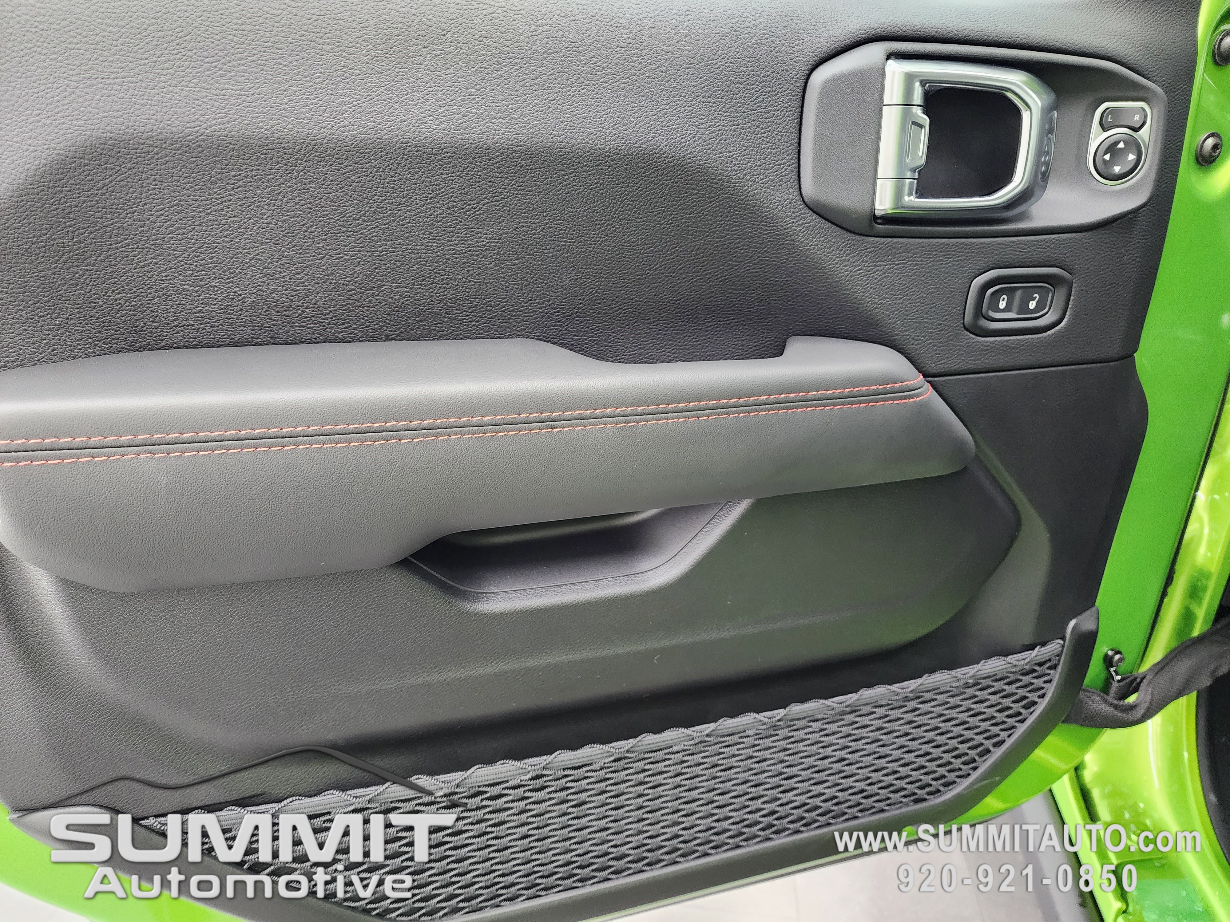 New 2026 Jeep Wrangler Unlimited Rubicon w/ Safety Group image 39