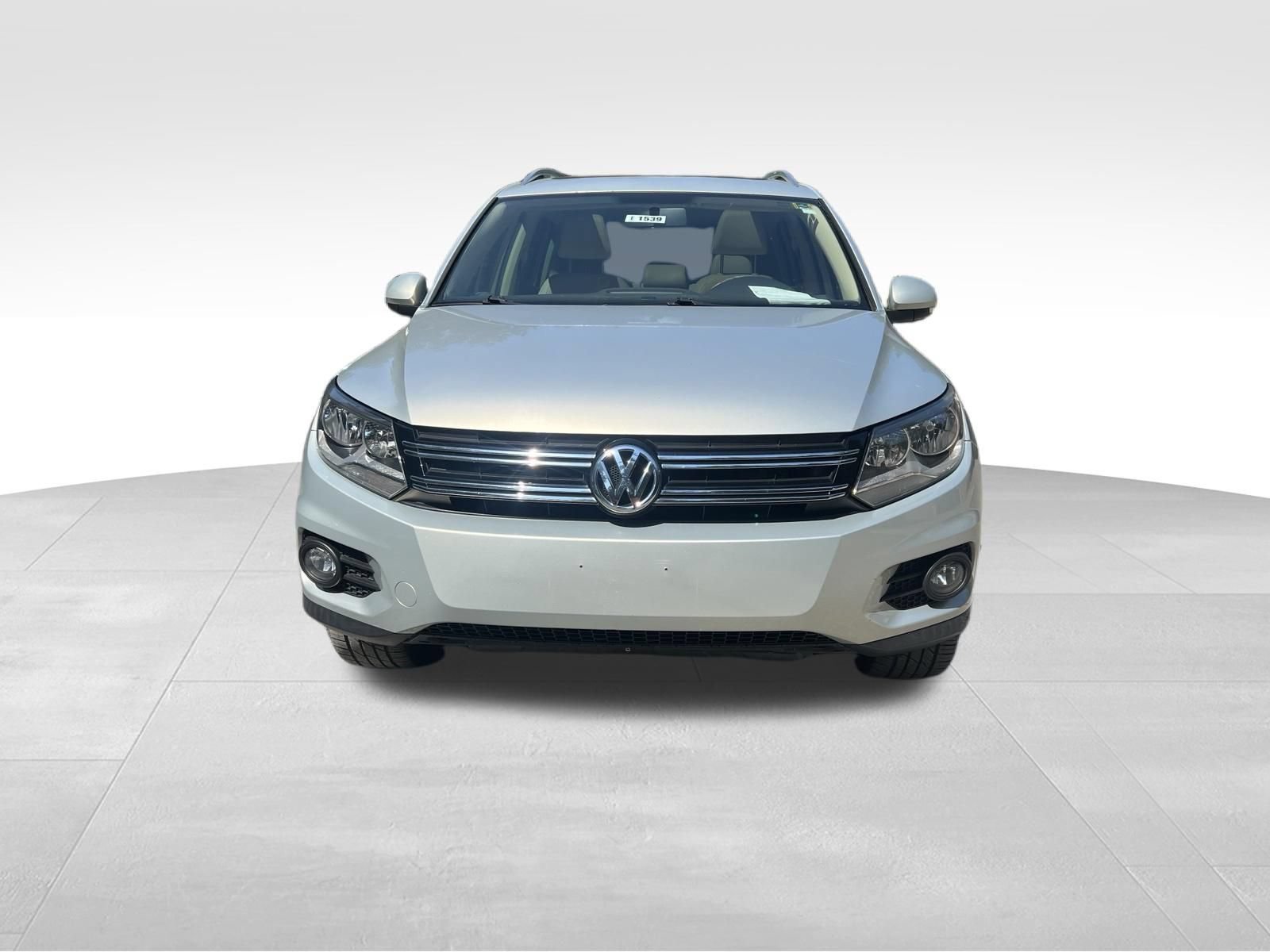 Used 2014 Volkswagen Tiguan SEL FWD image 2
