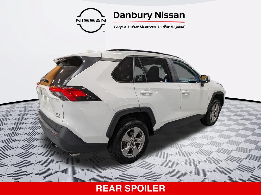 Used 2023 Toyota RAV4 XLE AWD/4WD image 3