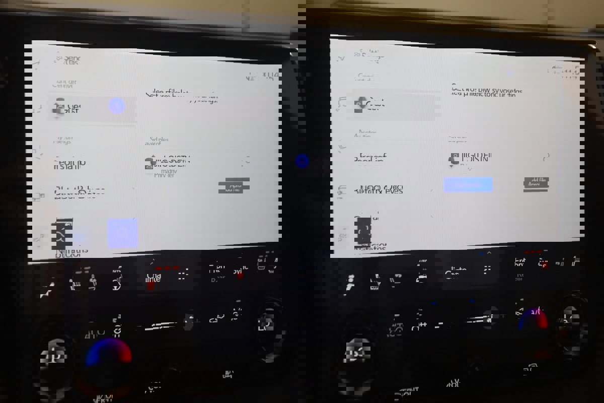 Used 2023 Lexus RX 500h F Sport image 37