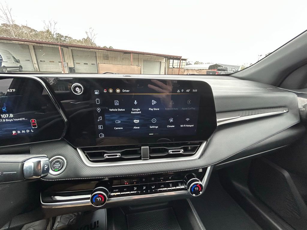 Used 2025 Chevrolet Equinox LT w/ Convenience Package II image 35