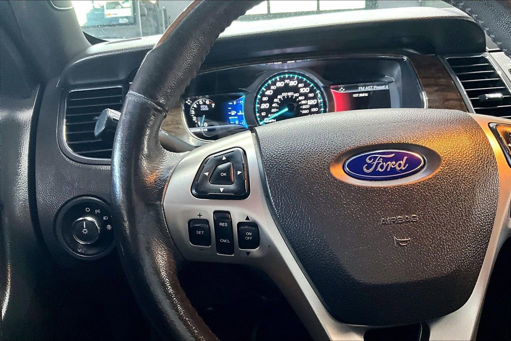 Used 2018 Ford Taurus Limited FWD image 10